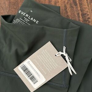 NWT Everlane The Perform Legging in Green. Ankle XS